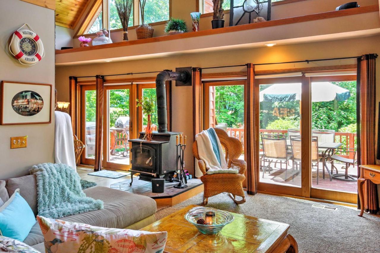 Roomy House On 2 Acres - 2 Mi To Egg Harbor Beach! Dış mekan fotoğraf